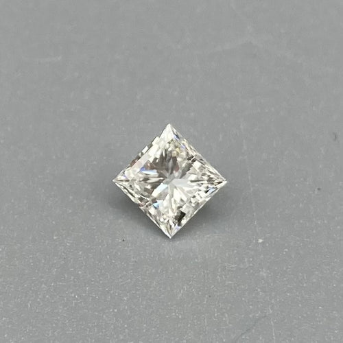 0.70CT Certifié GIA - Couleur H - VVS2 - Brillant carré modifié - Diamant 