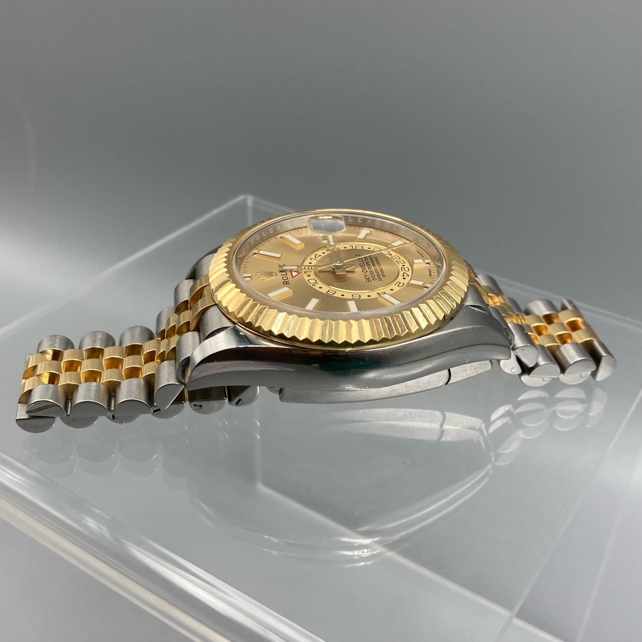 Rolex Sky-Dweller 42 mm, Steel and Yellow Gold Jubilee 326933