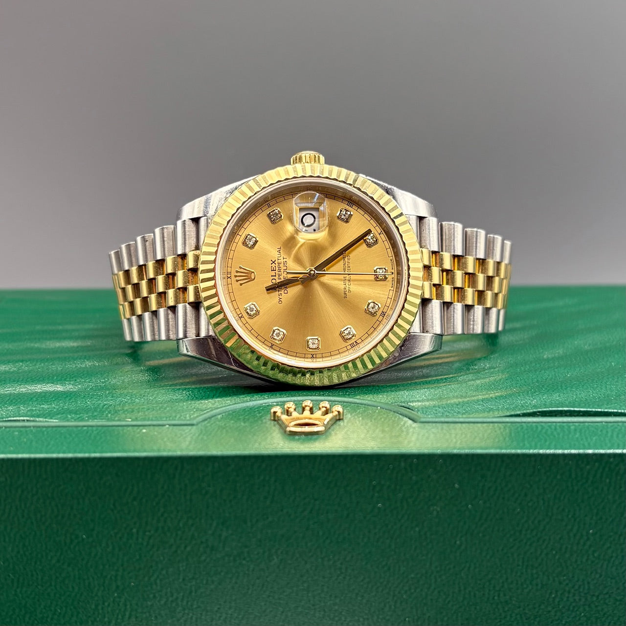 Montre Rolex Datejust 41 en acier or jaune avec cadran diamant champagne 126333