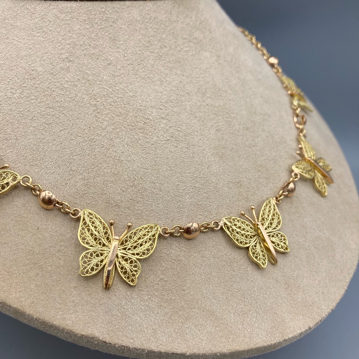 French Vintage Necklace with Filigree Butterfly Motifs in 18k Rose Gold and Yellow Gold
