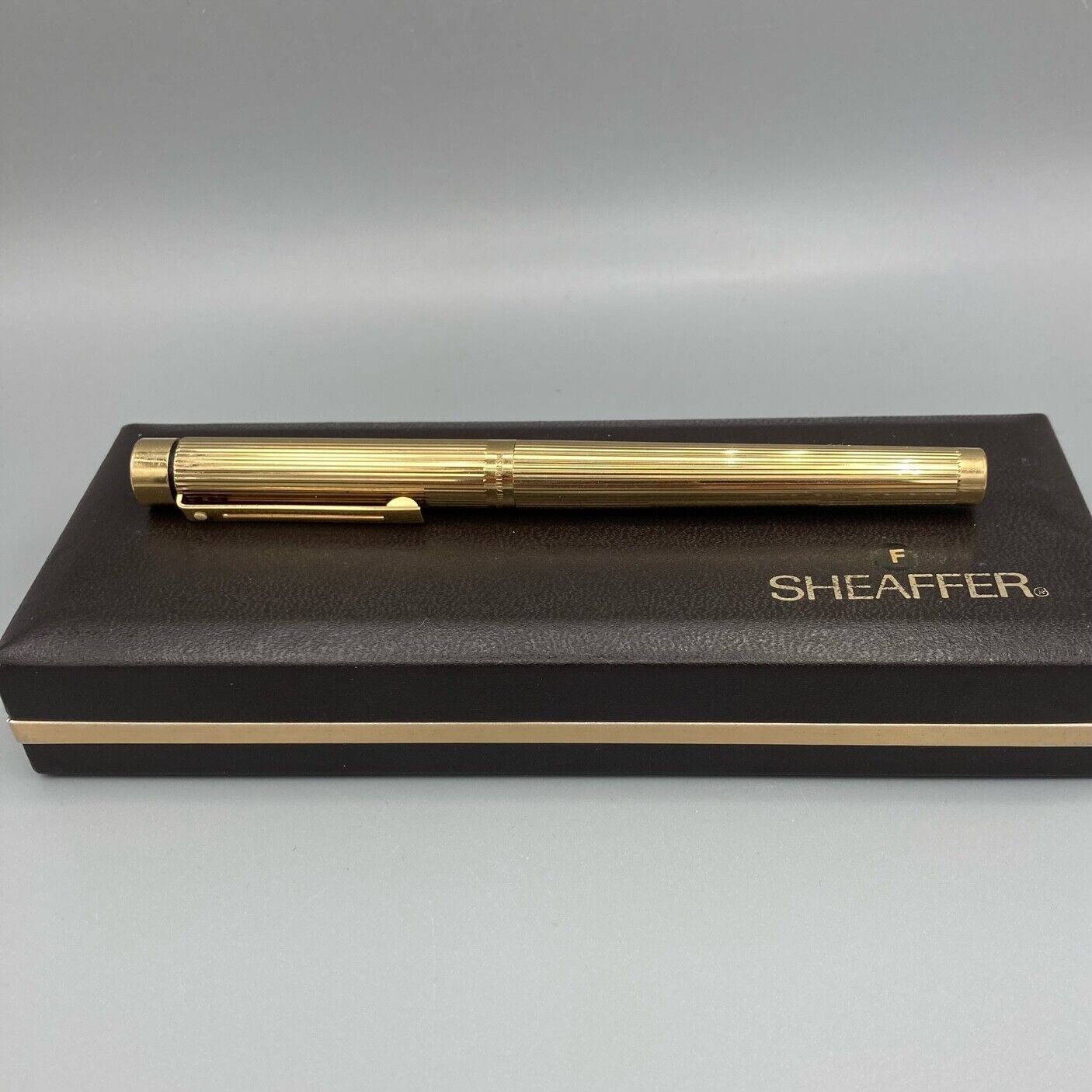 Sheaffer Targa Gold Electroplate Vintage Rollerball Pen 1005