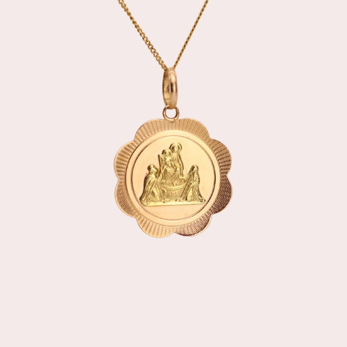 Pendentif Ave Maria Vintage Reine du Très Saint Rosaire en Or 18K