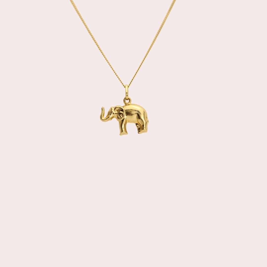 Vintage Elephant Pendant in Italian 18k Gold
