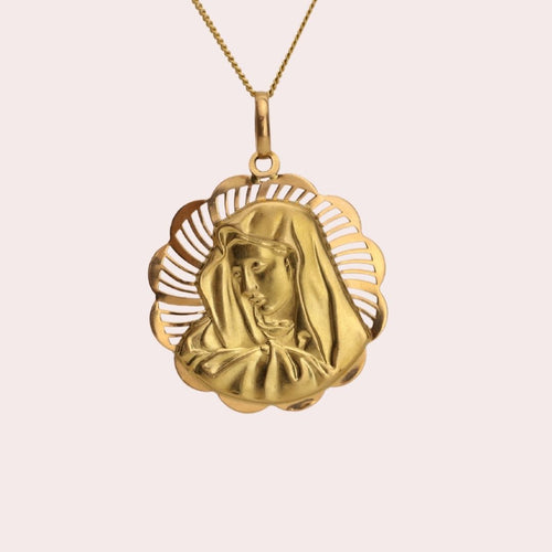 Madonna Medallion Virgin Mary Pendant in 18k Gold