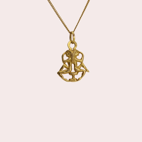 Gemini Gold Vintage Zodiac Pendant in 18k