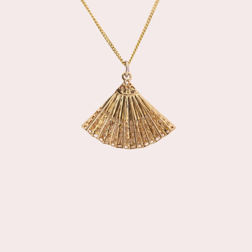 Vintage Folding Fan Charm Pendant in 14k Gold