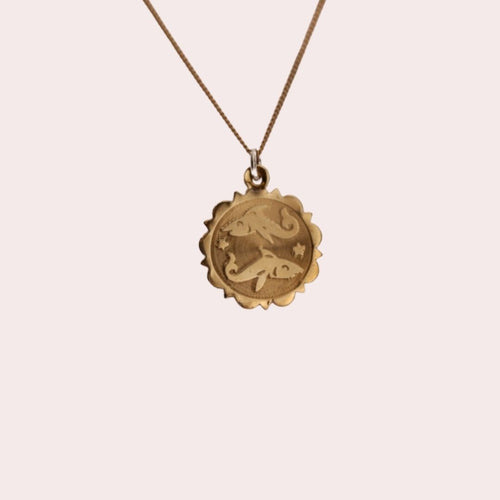 Pisces Gold Vintage Zodiac Pendant in 10k