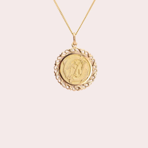 Vintage Pisces Zodiac Pendant in 18k 750 Yellow Gold