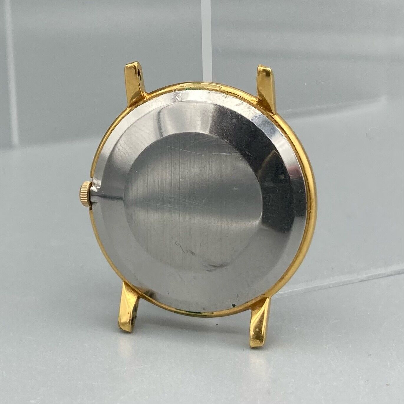 Montre Vintage Omega à remontage manuel 111.046
