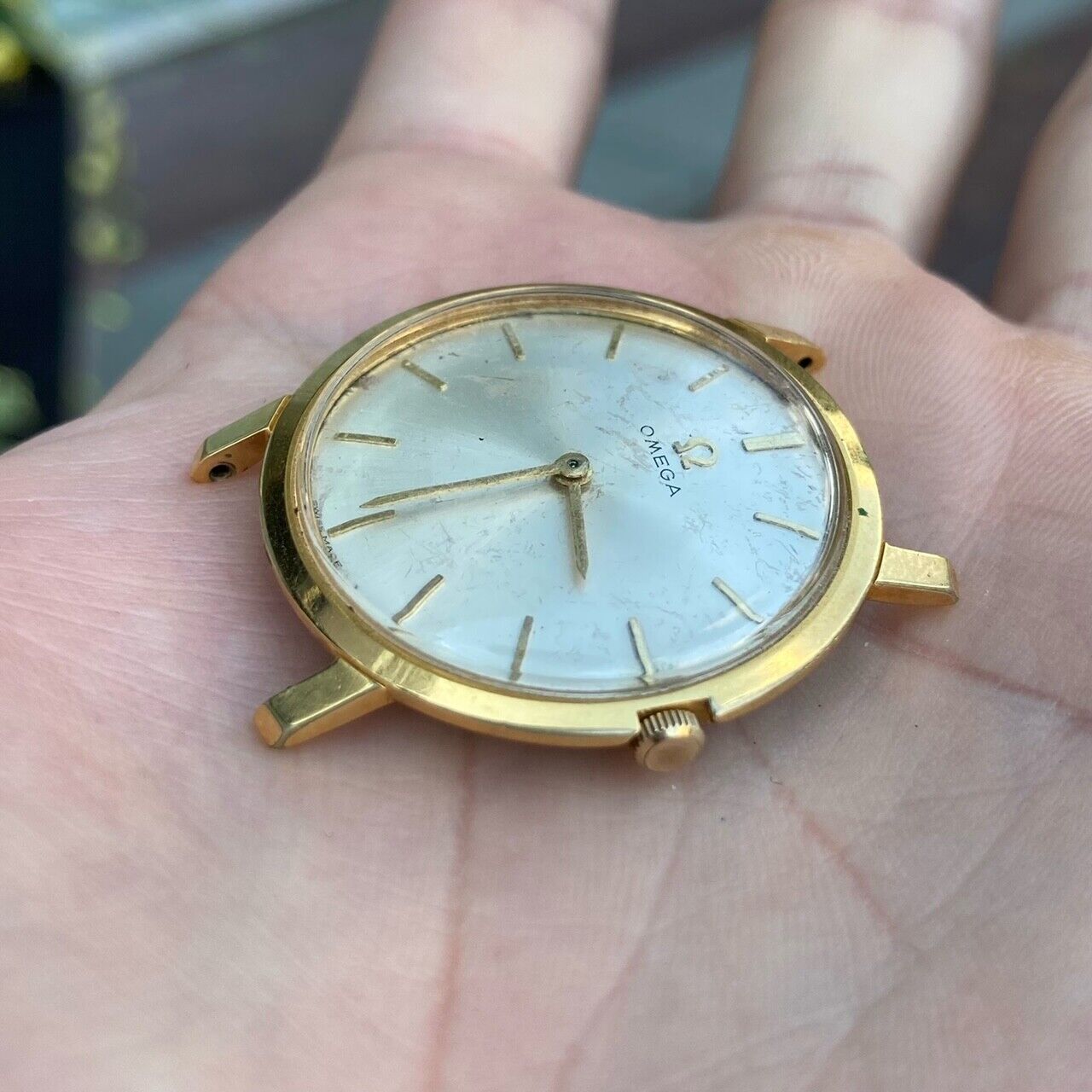 Montre Vintage Omega à remontage manuel 111.046