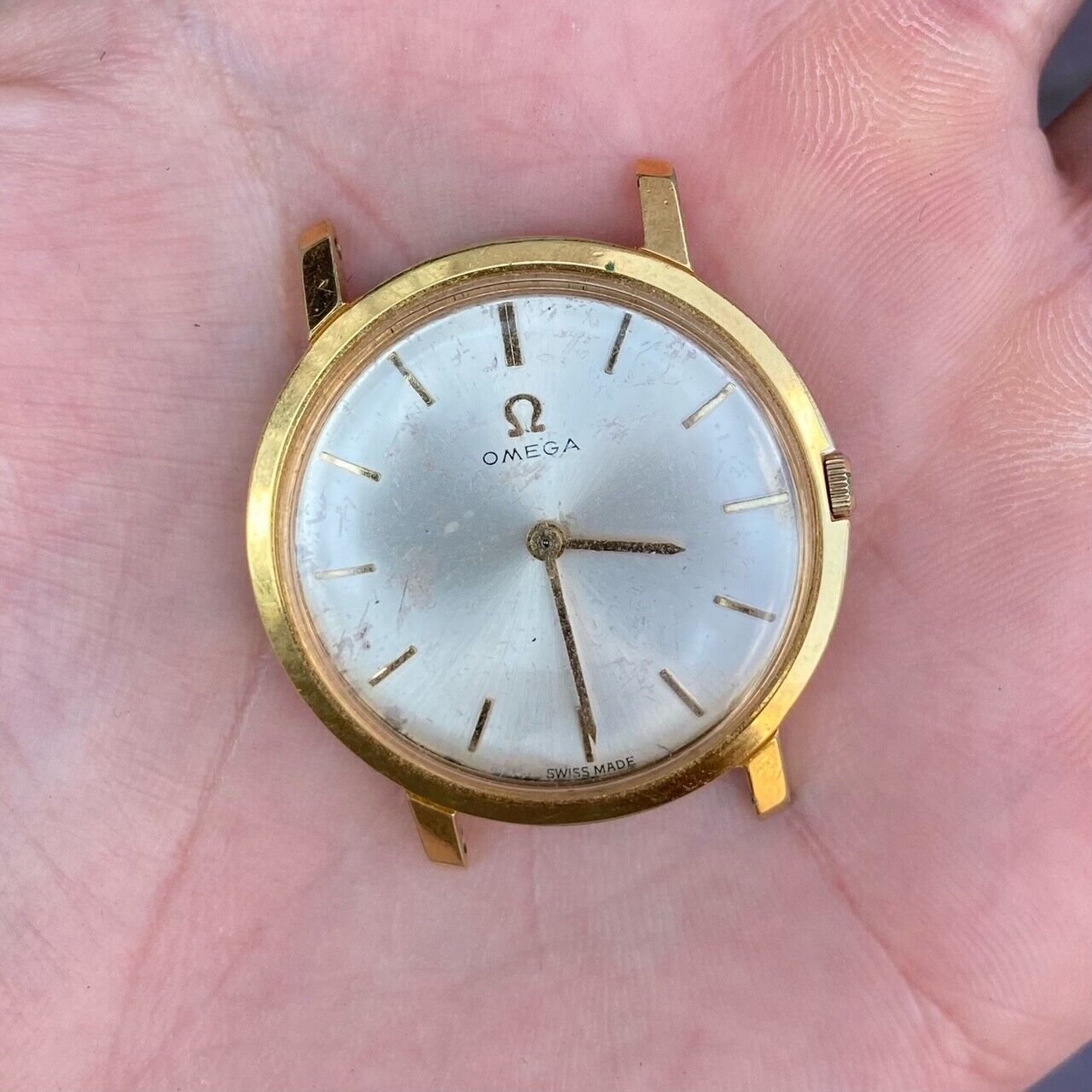 Montre Vintage Omega à remontage manuel 111.046