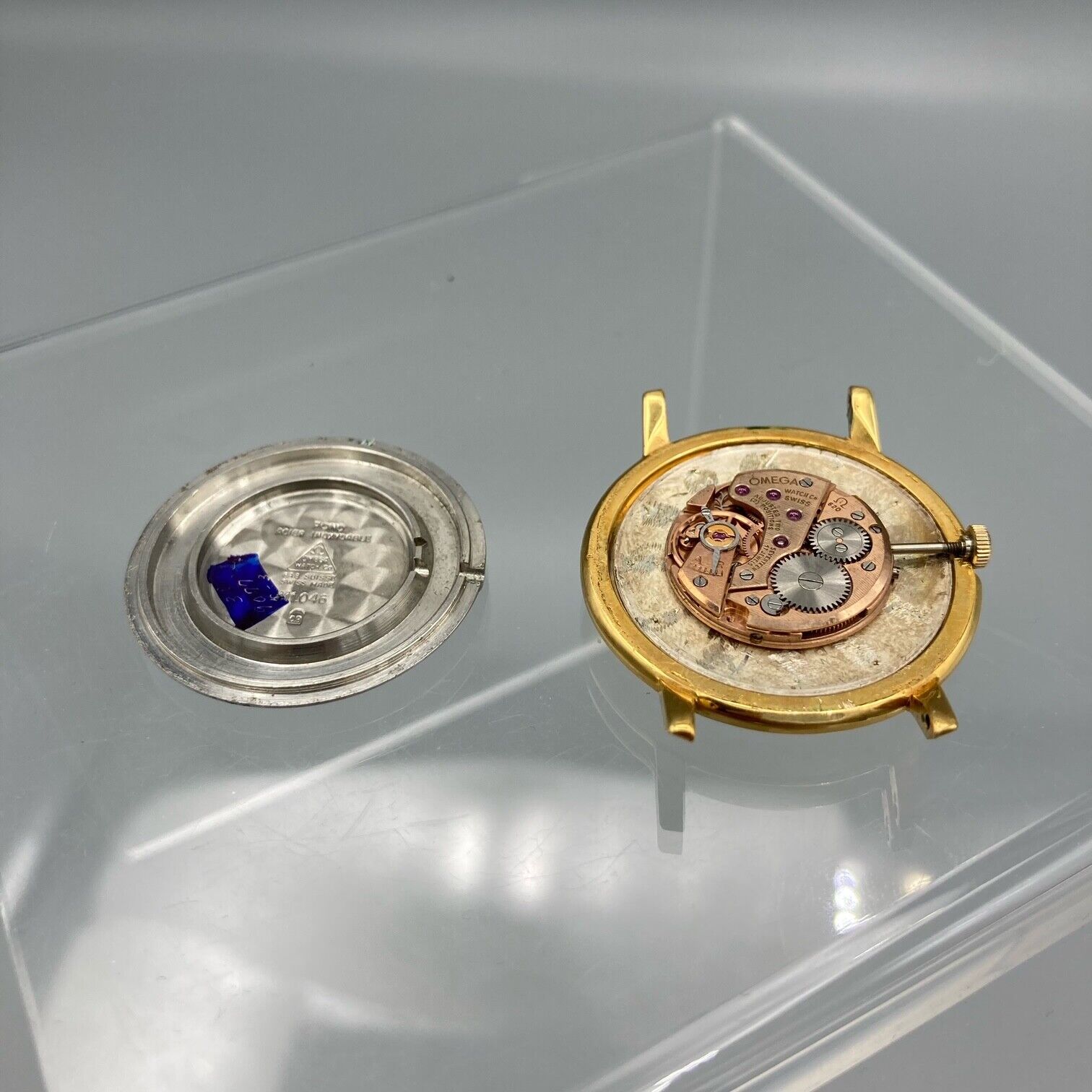 Montre Vintage Omega à remontage manuel 111.046