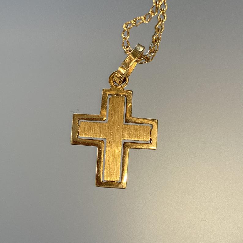 Vintage Cross with Chain in 14k Gold