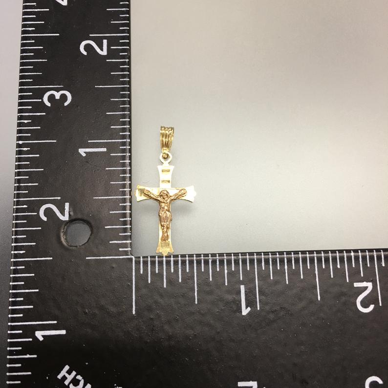 Croix crucifix en or jaune 14 carats