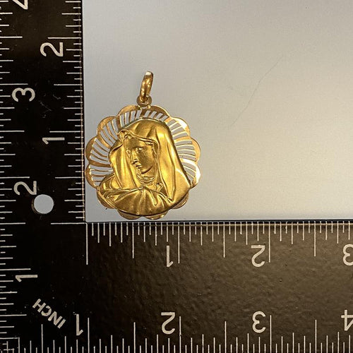 Madonna Medallion Virgin Mary Pendant in 18k Gold