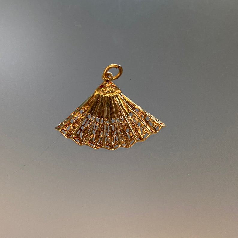Vintage Folding Fan Charm Pendant in 14k Gold