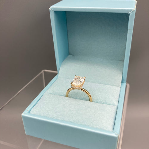 2.77 Total Carat G VVS2 Radiant Cut Lab-Grown GIA Certified Diamond Engagement Ring 18k Gold Hidden Halo