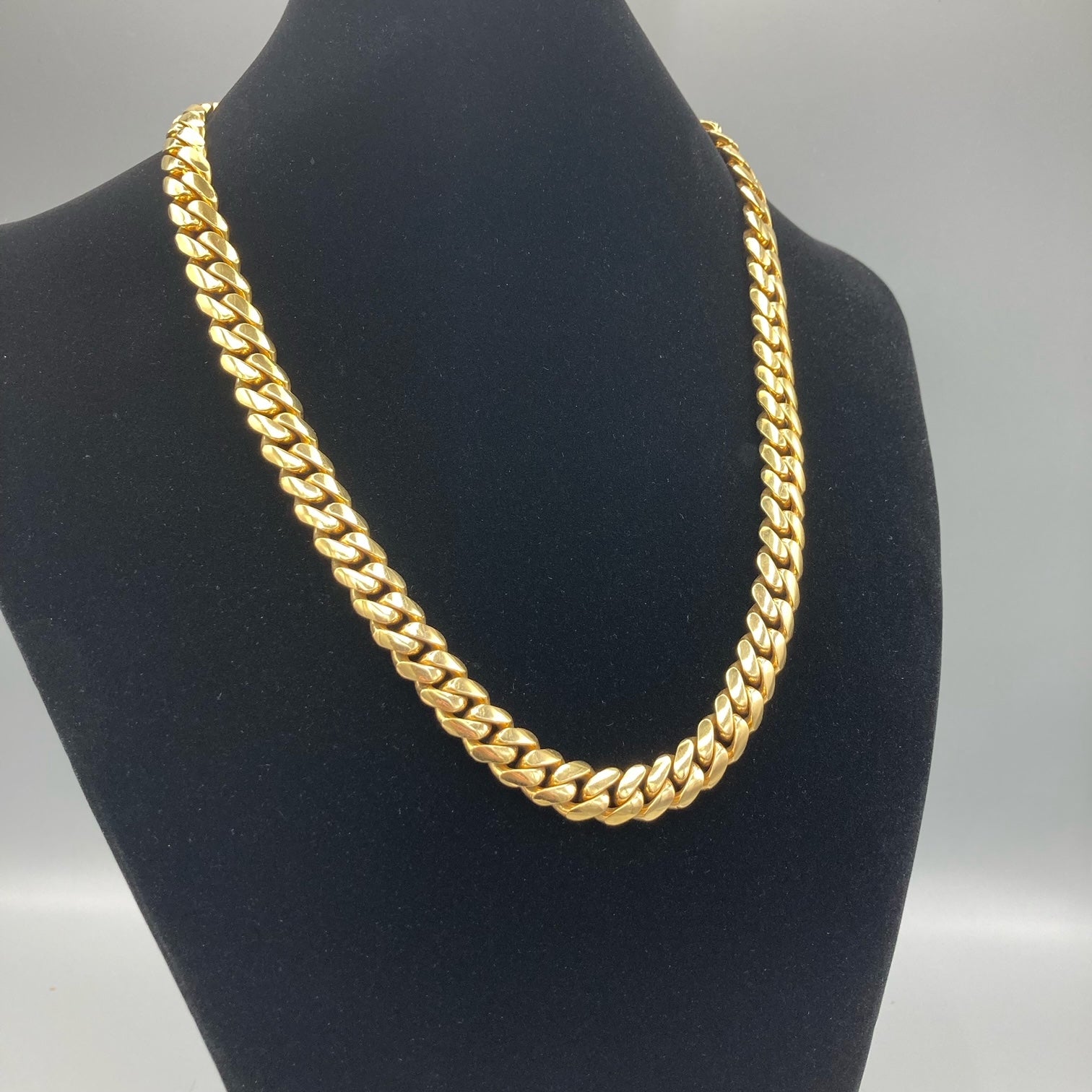 10k Yellow Gold Solid Cuban Link Chain 22.5"