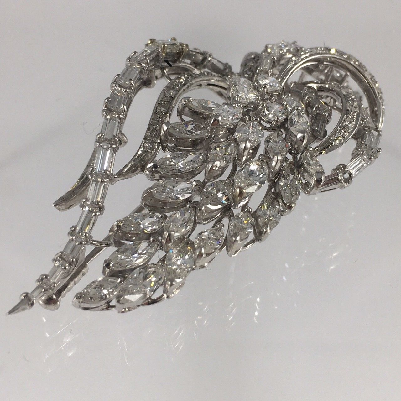 6 Carat Floral and Ribbon 18k White Gold Diamond Studded Brooch