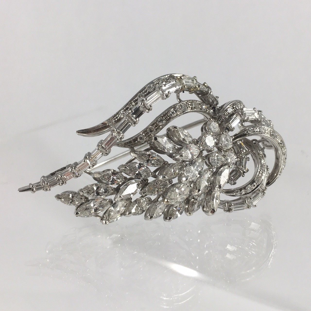6 Carat Floral and Ribbon 18k White Gold Diamond Studded Brooch