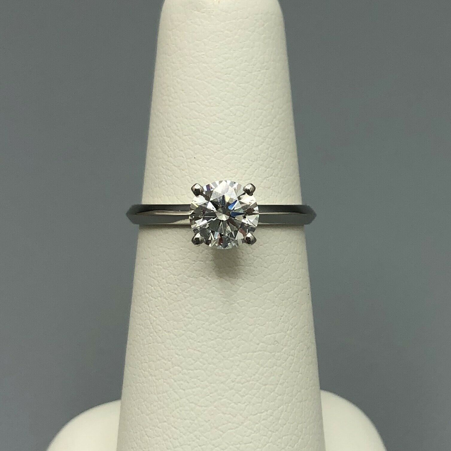 GIA Certified Platinum Diamond Engament Ring - 0.85 carat VVS2 G Color