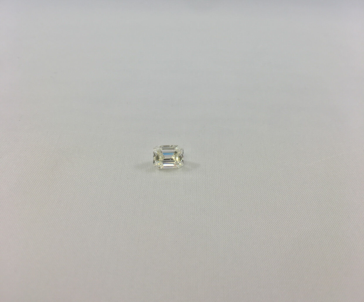 2.22CT GIA Certified - K Color - SI2 - Emerald Cut - Loose Diamond